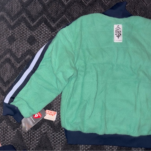 NWT Free People x FP Movement Fleecy Sherpa Scrunchy Pippa Bomber Jacket $228 - Picture 13 of 15